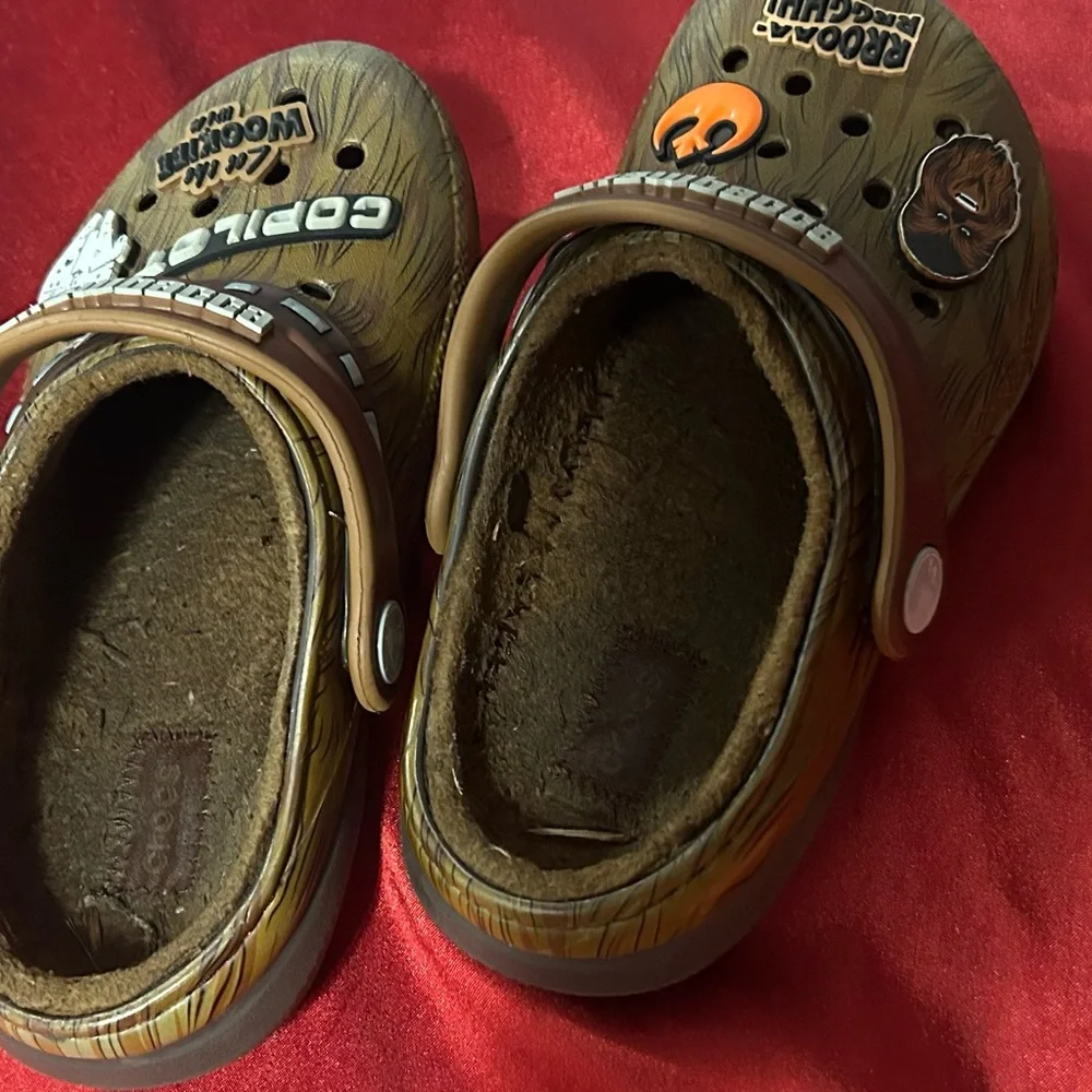 CROCS Kids Brown Star Wars Clogs  Nice! Let your kid be noticed! Unisex!